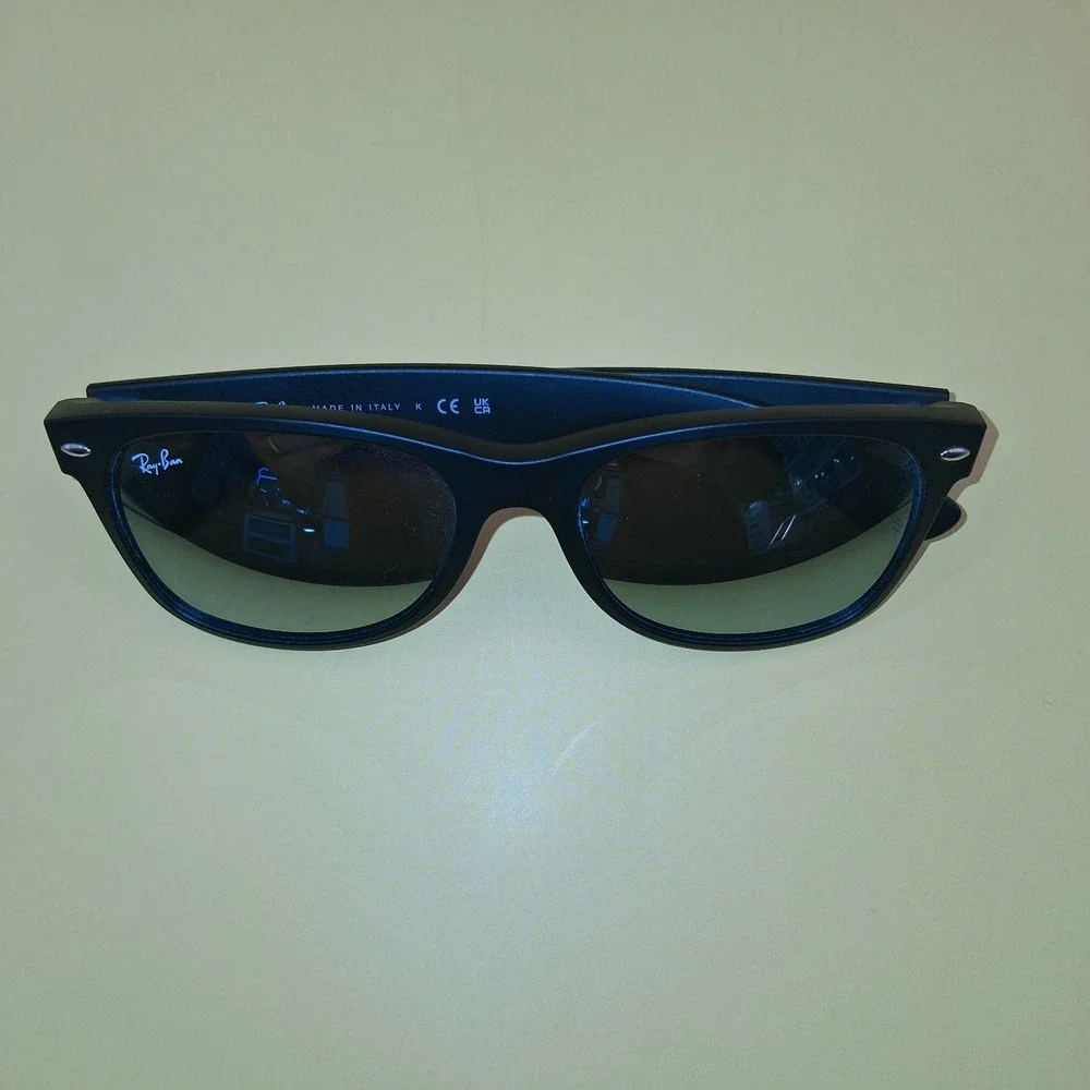 Ray-Ban New Wayfarer Flash Matte Black/Silver Mirror 55 mm Sunglasses RB2132